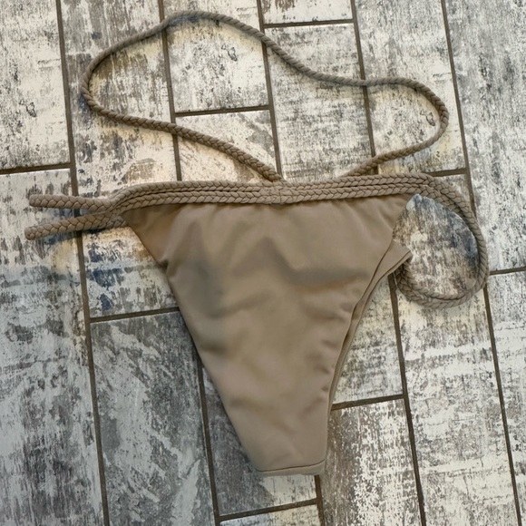 Plumeria Braided Bikini - top and bottom, size L - Picture 7 of 7